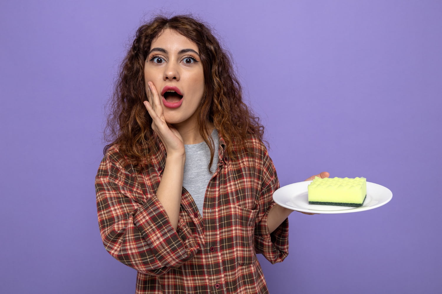 Is It Good to Have Sweet After Meal? 3 Surprising Benefits & Risks 1 A dessert plate after a meal featuring small portions of sweets like cake, chocolate, and fruits, representing the balance of having treats post-meal.